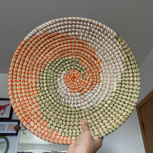 35cm Round plate for wall decor  - NWOT - Picture 3 of 3